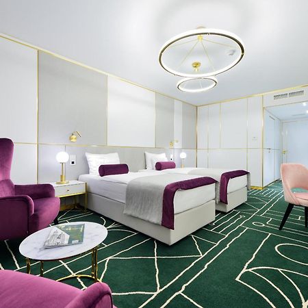 Hotel Ferreus Modern Art Deco Krakau Buitenkant foto Deluxe room