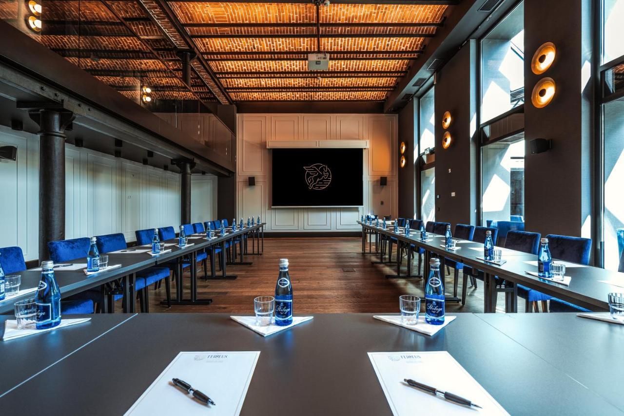 Hotel Ferreus Modern Art Deco Krakau Buitenkant foto The meeting room of the World Trade Center