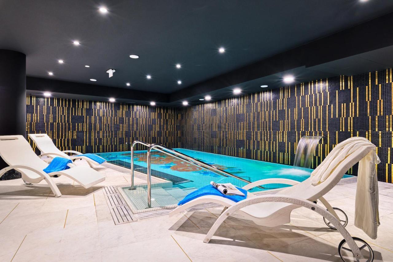 Hotel Ferreus Modern Art Deco Krakau Buitenkant foto The spa at the hotel