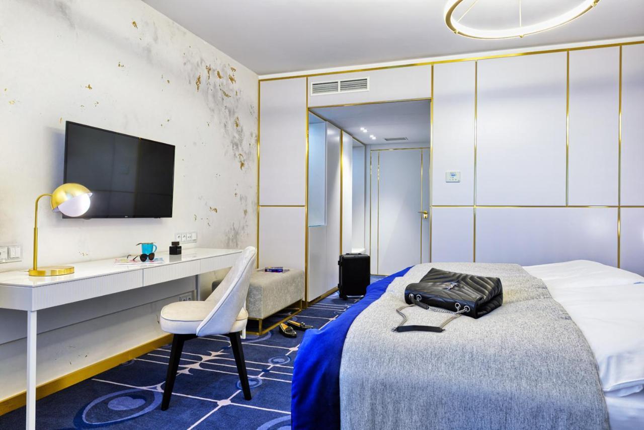Hotel Ferreus Modern Art Deco Krakau Buitenkant foto Deluxe room